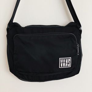 Vans Crossbody Shoulder Bag in Black Medium Size